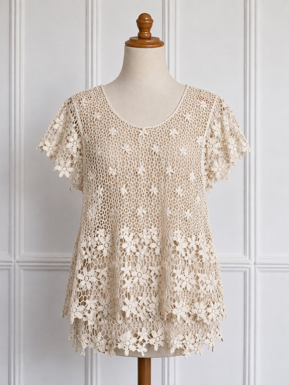 Roommates Cream Crochet Lace Blouse Sz Large